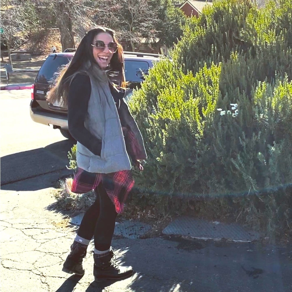 Meet your Posher, Deanna!